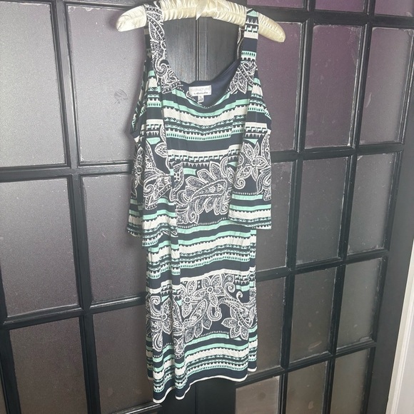Signature by Robbie Bee Dresses & Skirts - Signature by Robbie Bee Paisley Print Dress Sleeveless Size XL